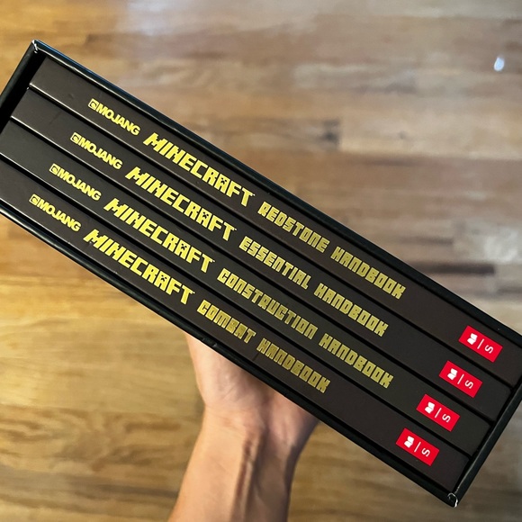 Minecraft Complete Handbook Collection - Picture 4 of 4